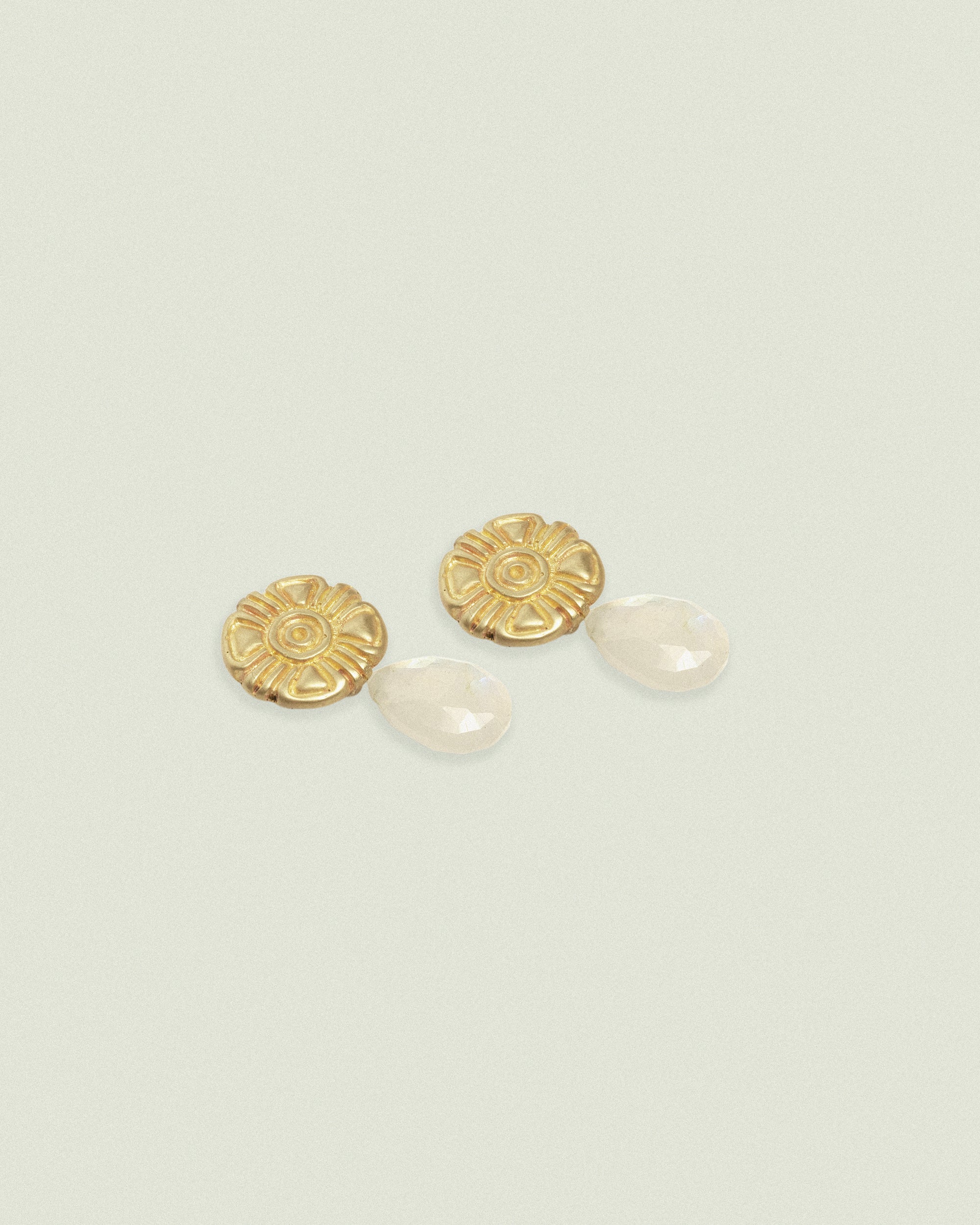 ARETES IRIS lateral 1