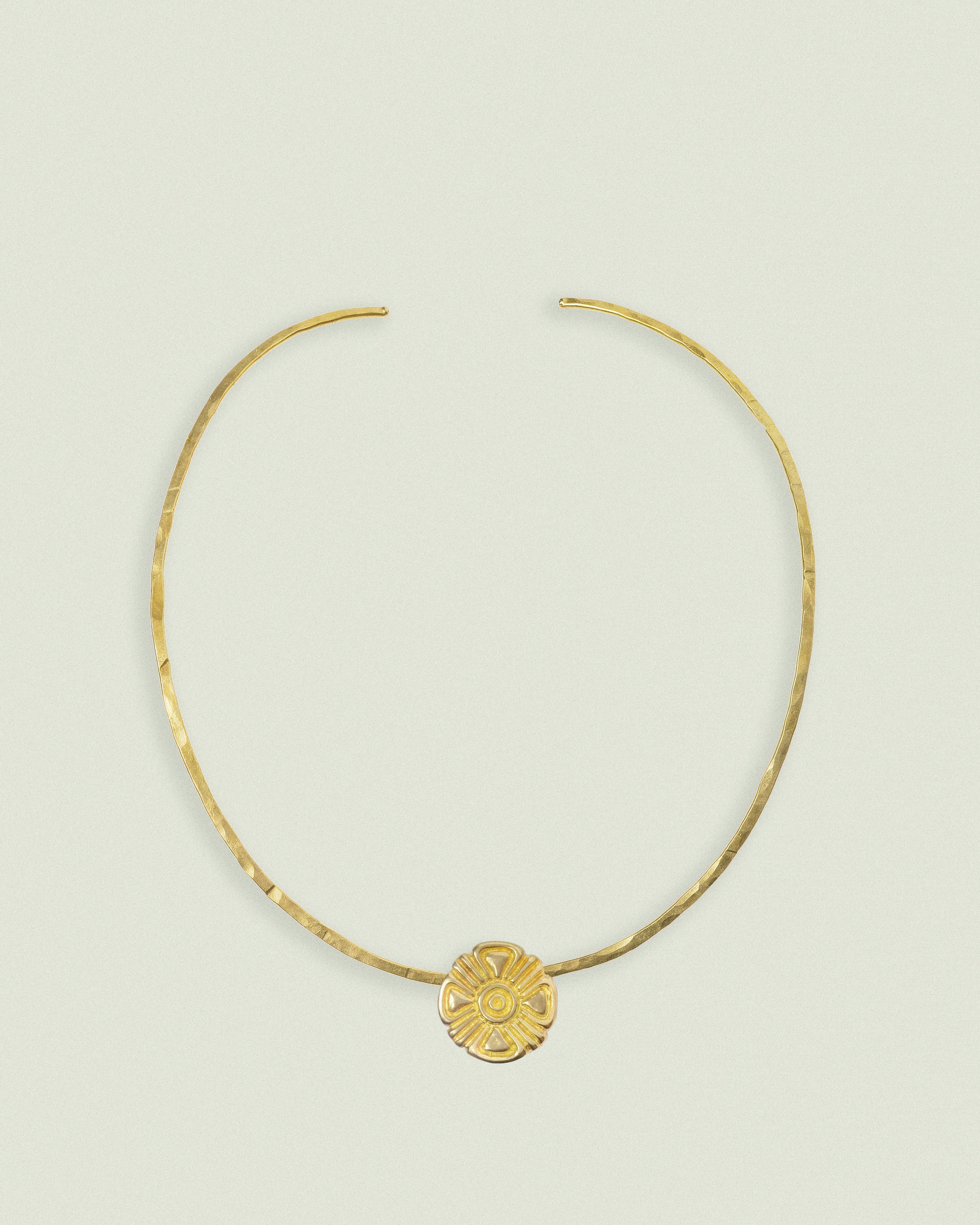 COLLAR CENTRO frontal