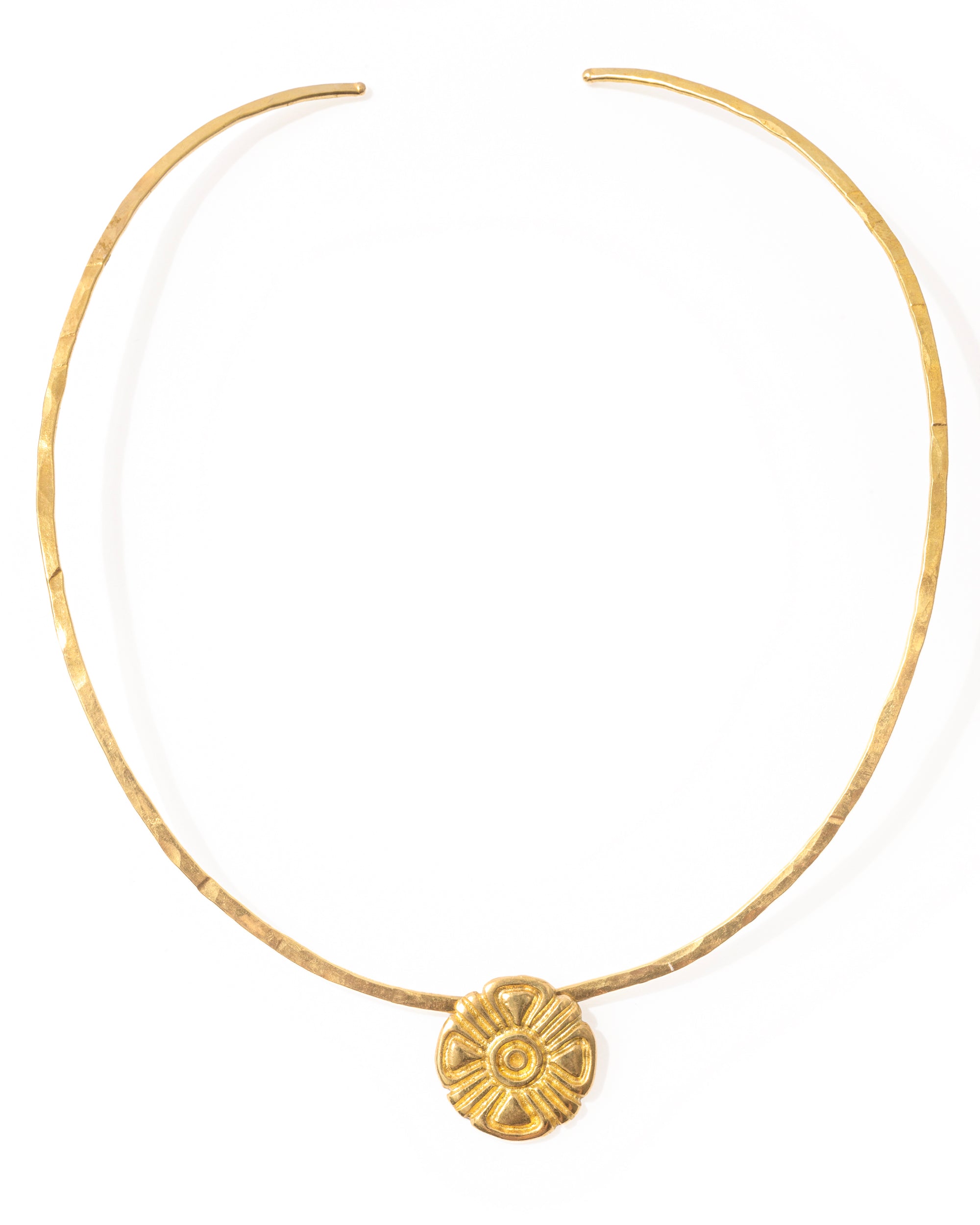 Collar Centro - frontal